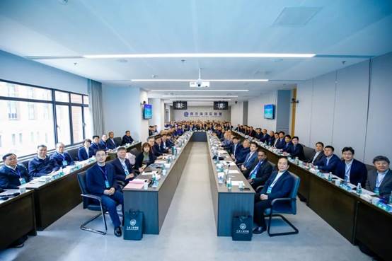 image local-20250110211822-3