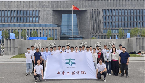 image local-20250110212002-15